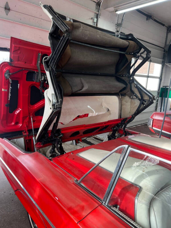 1964 Ford Thunderbird