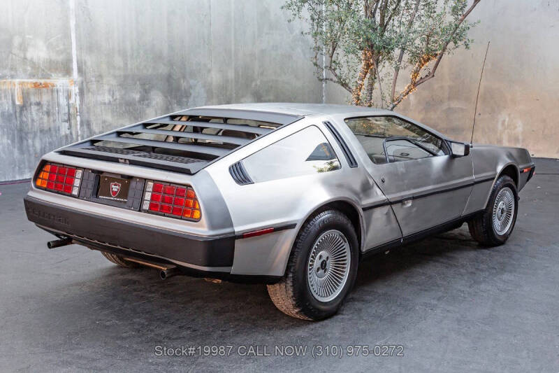 1981 DeLorean DMC-12