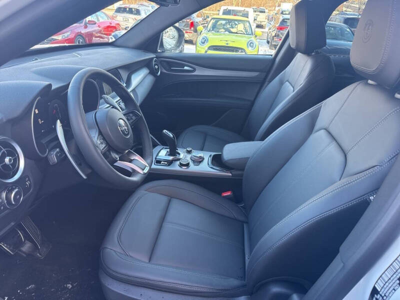 2025 Alfa Romeo Stelvio