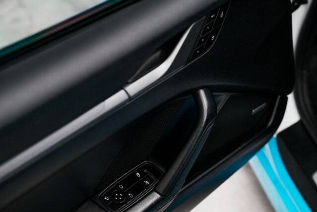 2020 Porsche 911 Carrera