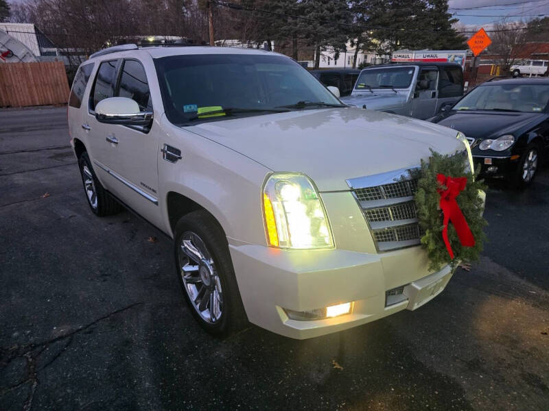 2013 Cadillac Escalade Platinum Edition