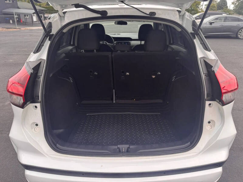 2021 Nissan Kicks SV