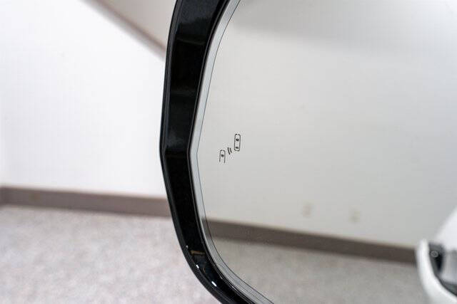 2025 Toyota Sequoia SR5