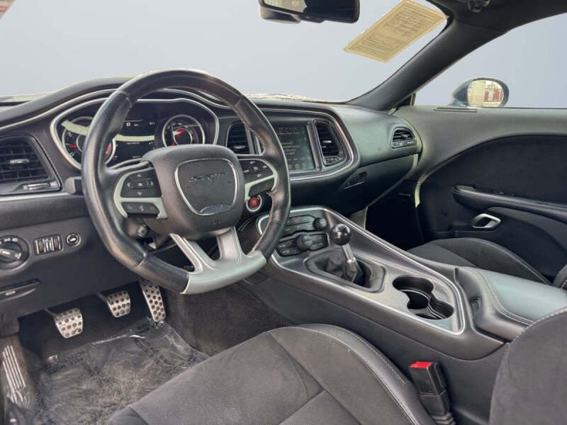 2016 Dodge Challenger SRT 392