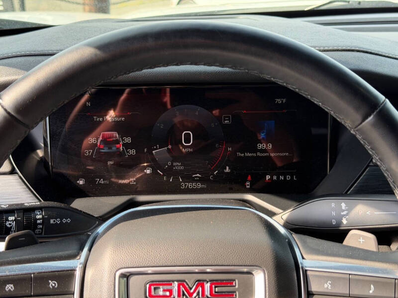 2024 GMC Acadia Elevation