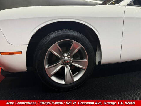 2016 Dodge Challenger SXT Plus