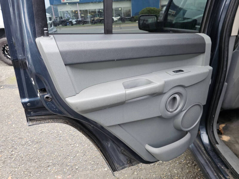 2007 Jeep Commander Sport