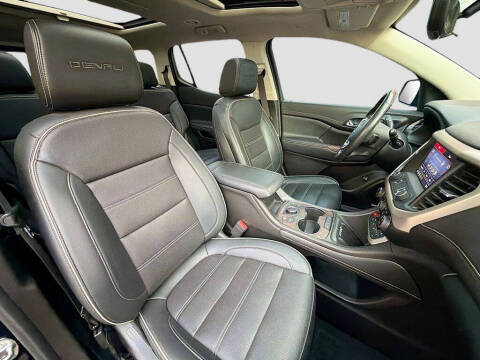 2022 GMC Acadia Denali