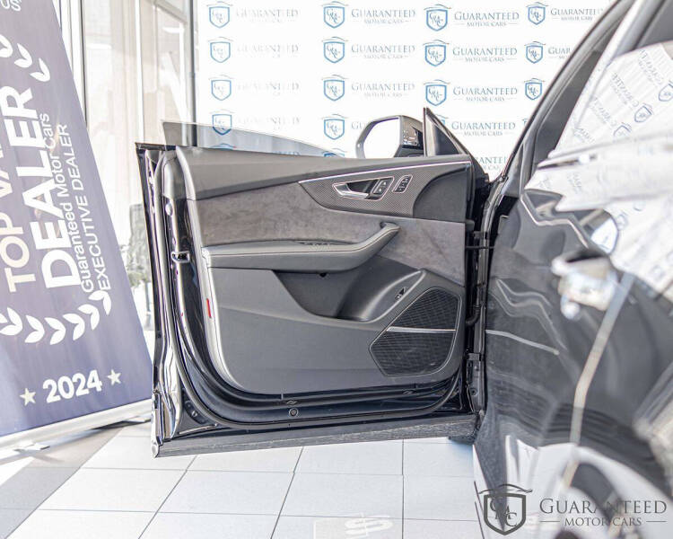 2025 Audi SQ8 4.0T quattro Premium Plus