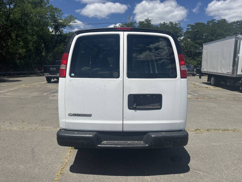 2018 Chevrolet Express 2500