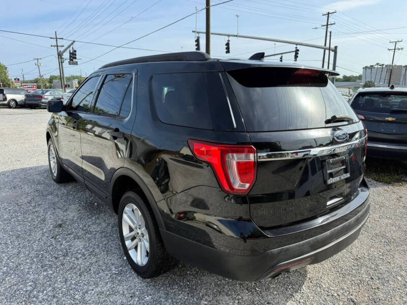 2016 Ford Explorer