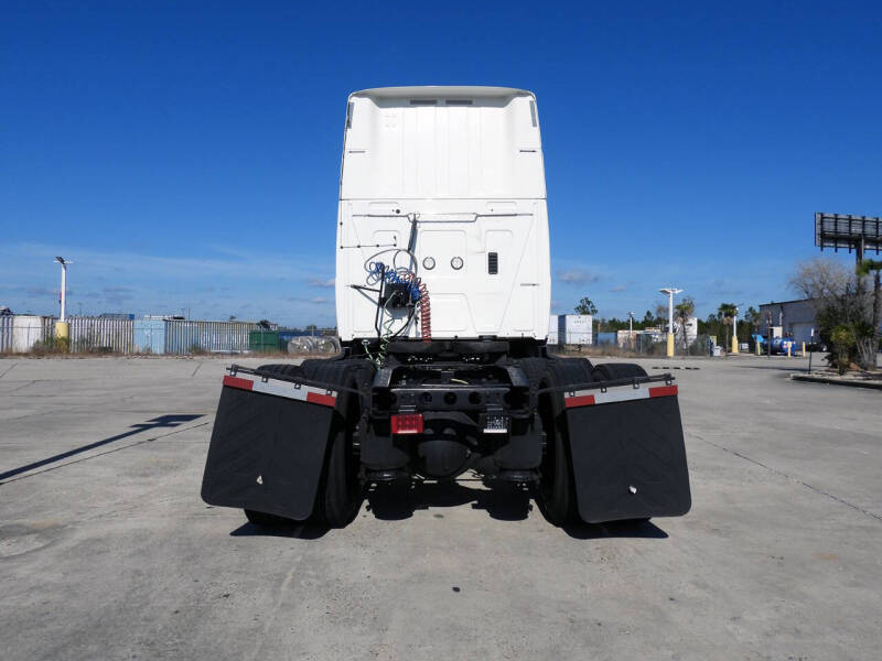 2020 International LT625