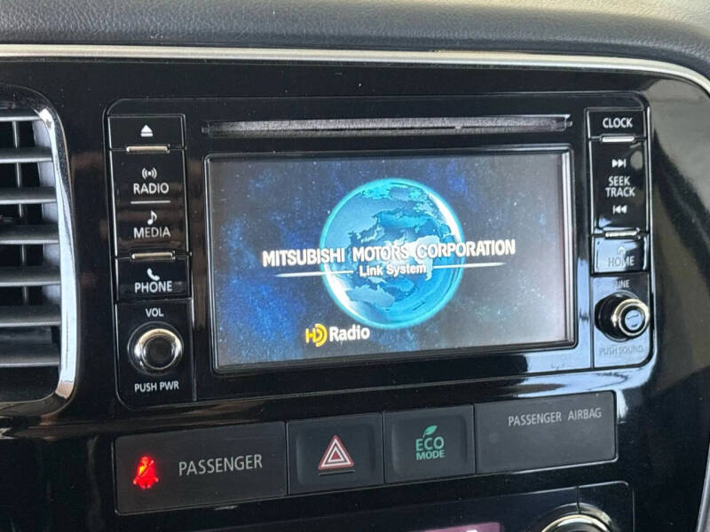 2017 Mitsubishi Outlander ES