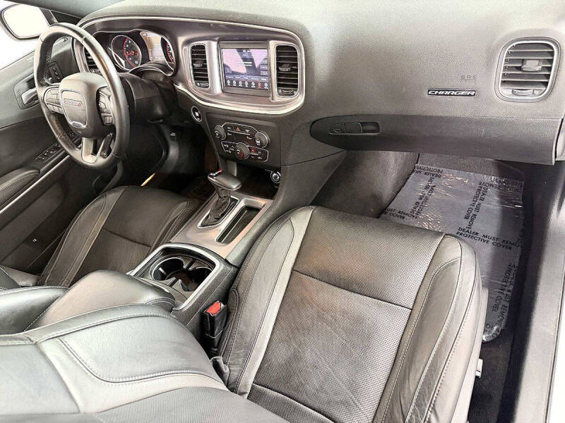 2019 Dodge Charger SXT