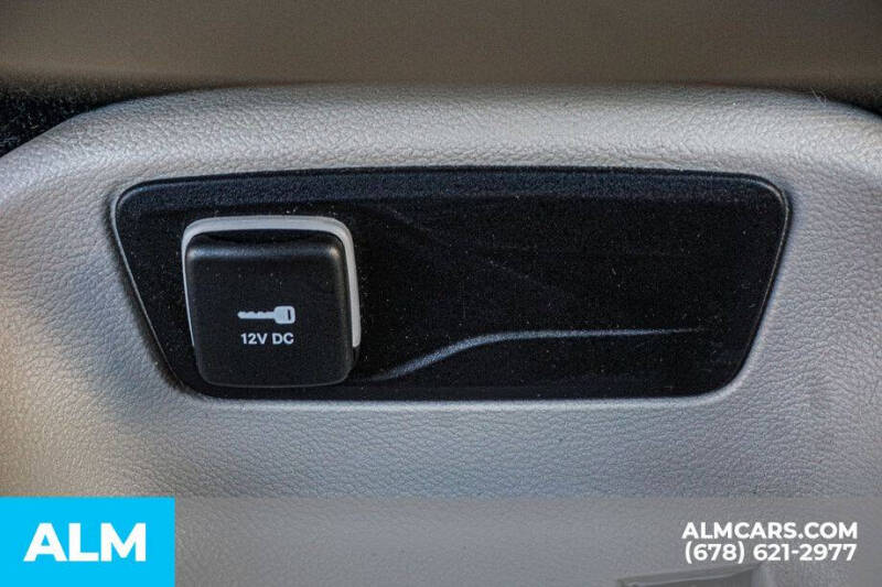 2024 Chrysler Pacifica Plug-In Hybrid Select