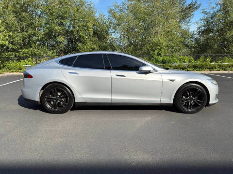 2015 Tesla Model S 85D
