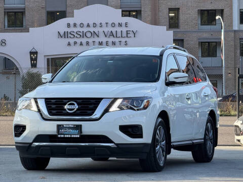 2020 Nissan Pathfinder S