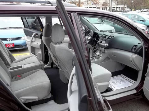 2012 Toyota Highlander SE