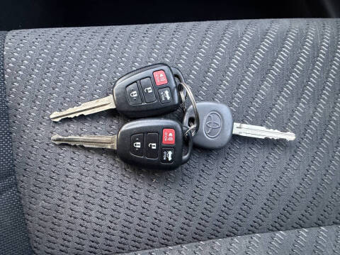 2016 Toyota Camry LE