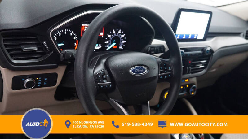 2020 Ford Escape SE