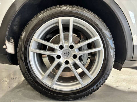 2019 Porsche Cayenne S
