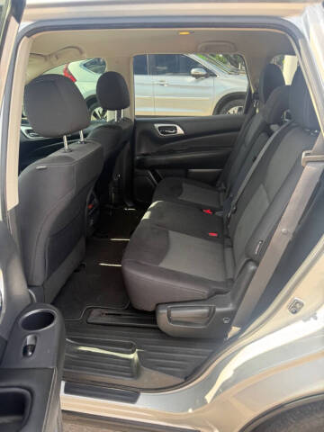 2018 Nissan Pathfinder S