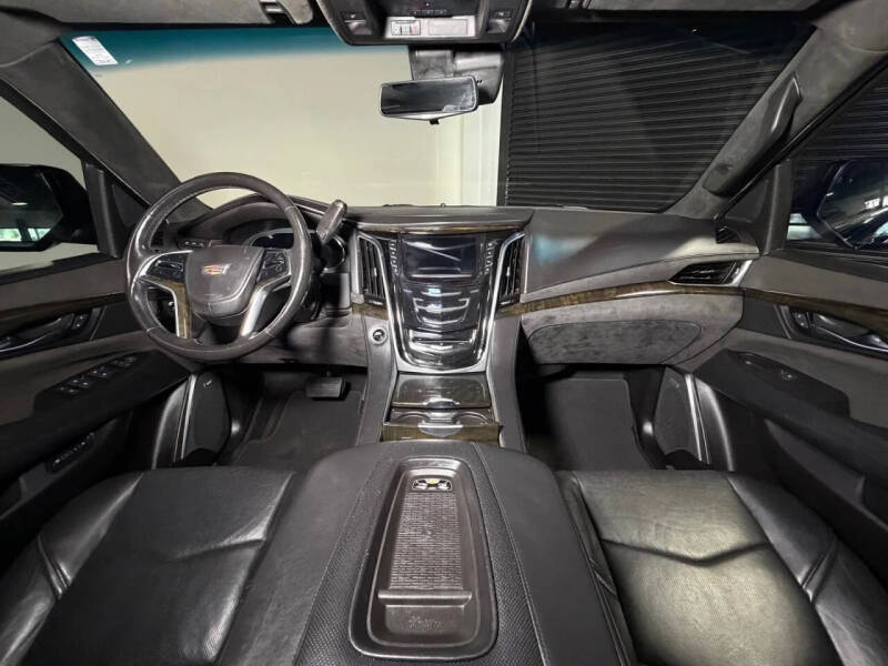 2017 Cadillac Escalade Platinum