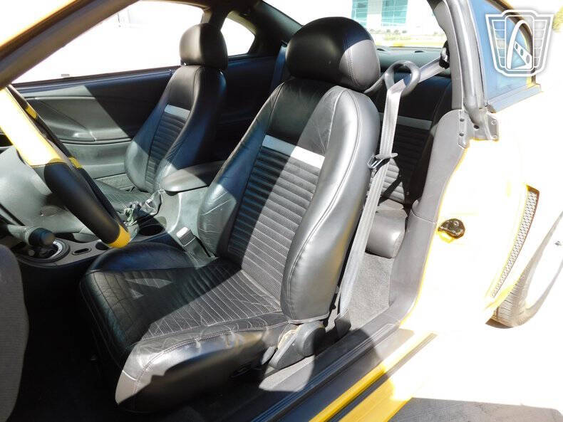 2004 Ford Mustang Mach 1 Premium