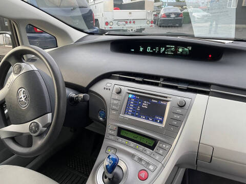 2013 Toyota Prius Three