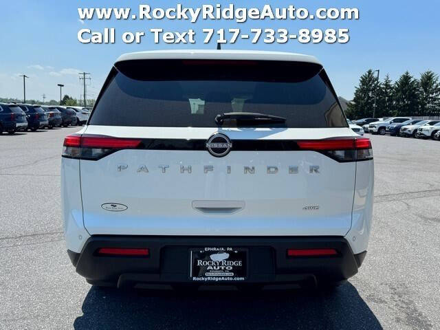 2024 Nissan Pathfinder S