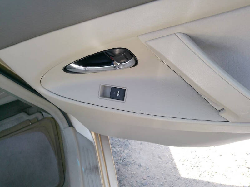 2010 Toyota Camry LE