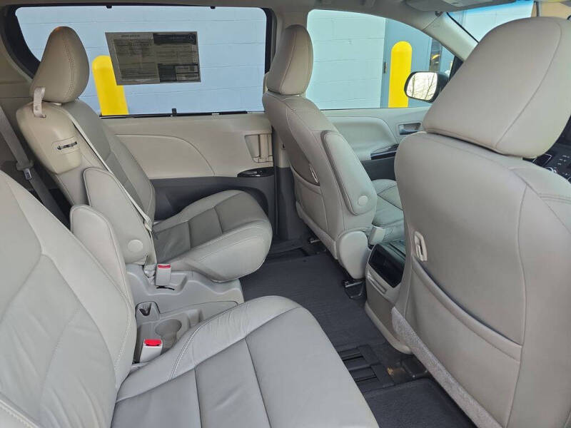 2015 Toyota Sienna