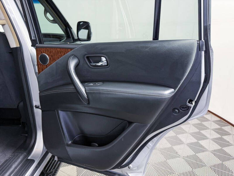 2017 Nissan Armada SV