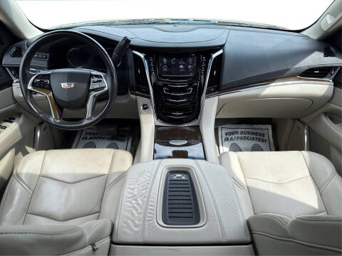 2018 Cadillac Escalade Luxury