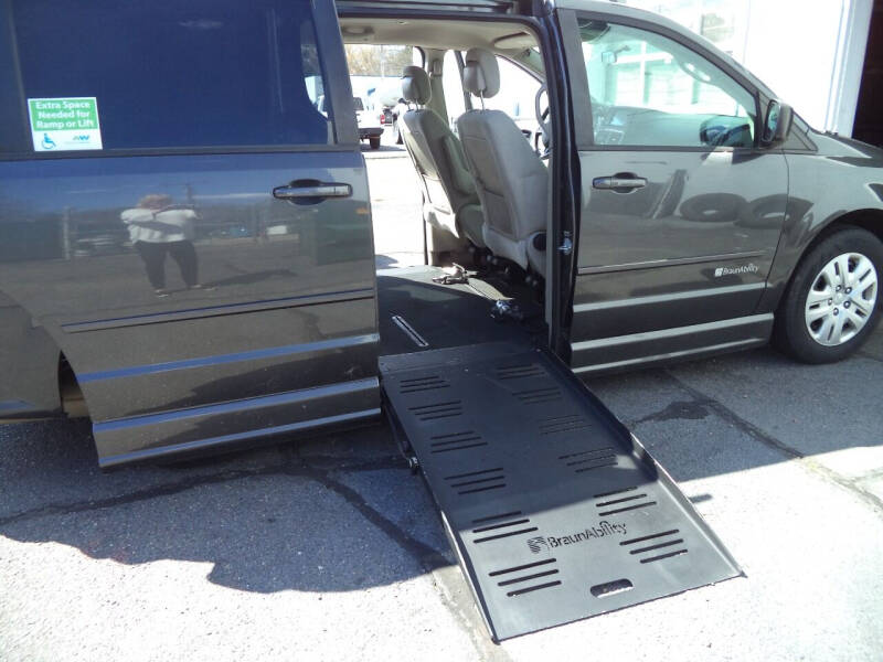 2015 Dodge Grand Caravan for sale at H and H Truck Center in Newport News VA
