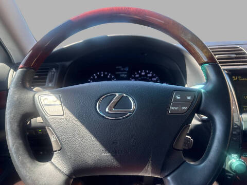 2007 Lexus LS 460