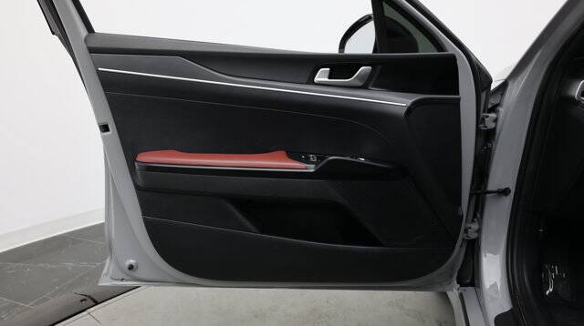 2023 Kia K5