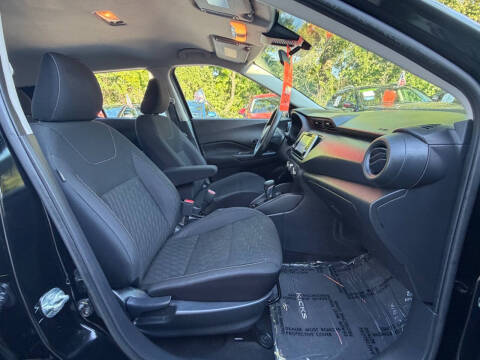2022 Nissan Kicks S
