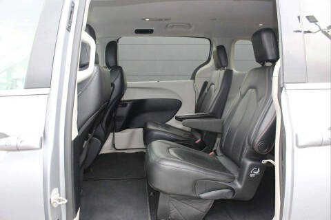 2020 Chrysler Pacifica Touring L