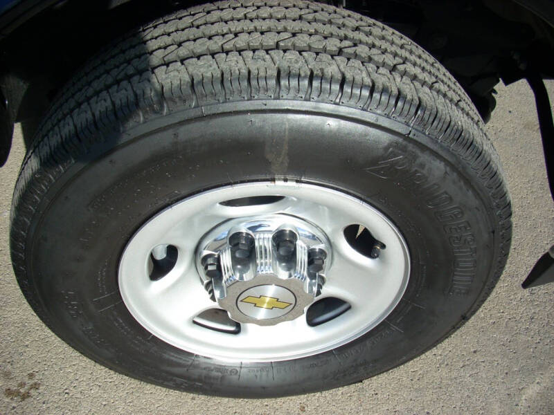 2024 Chevrolet Express LT 3500