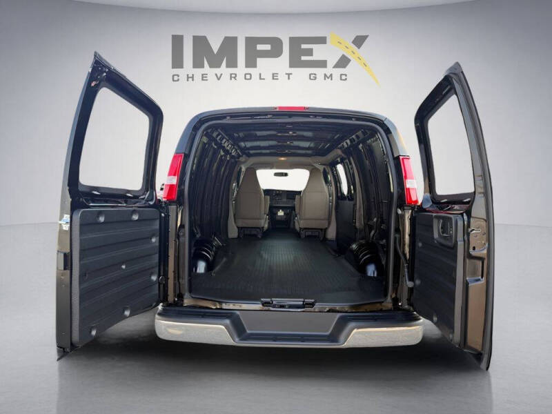 2026 Chevrolet Express 2500