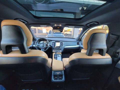 2018 Volvo XC90 T6 Momentum