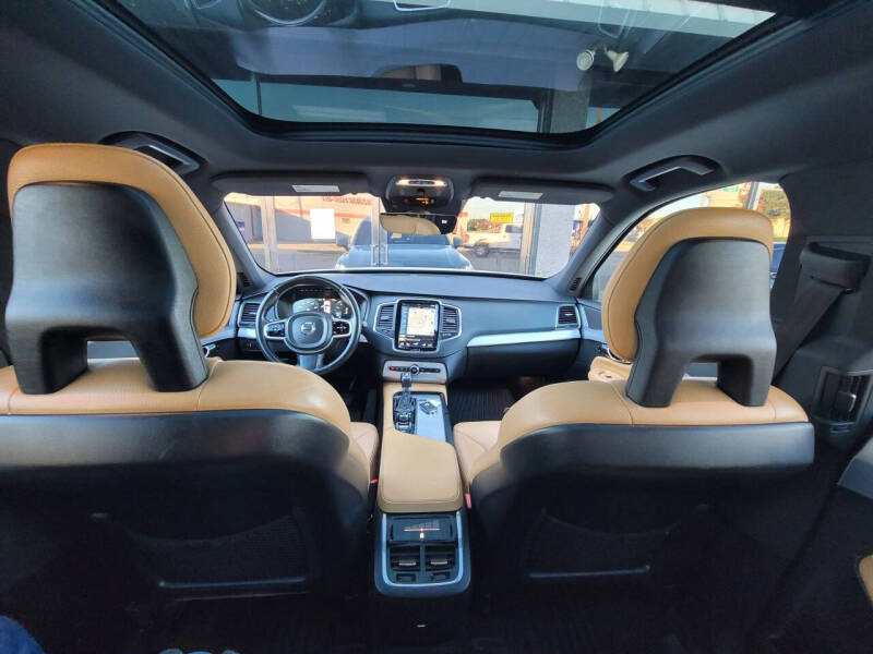 2018 Volvo XC90 T6 Momentum