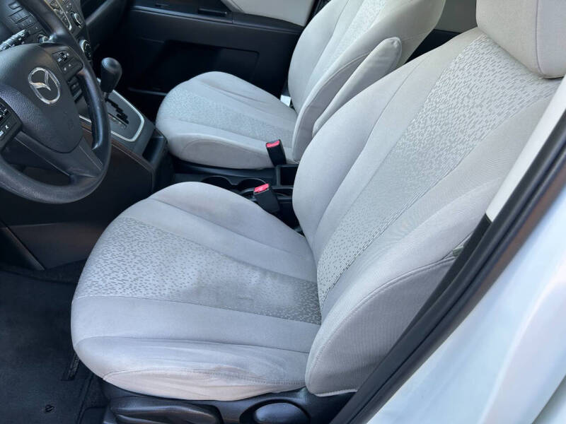 2012 Mazda MAZDA5 Sport