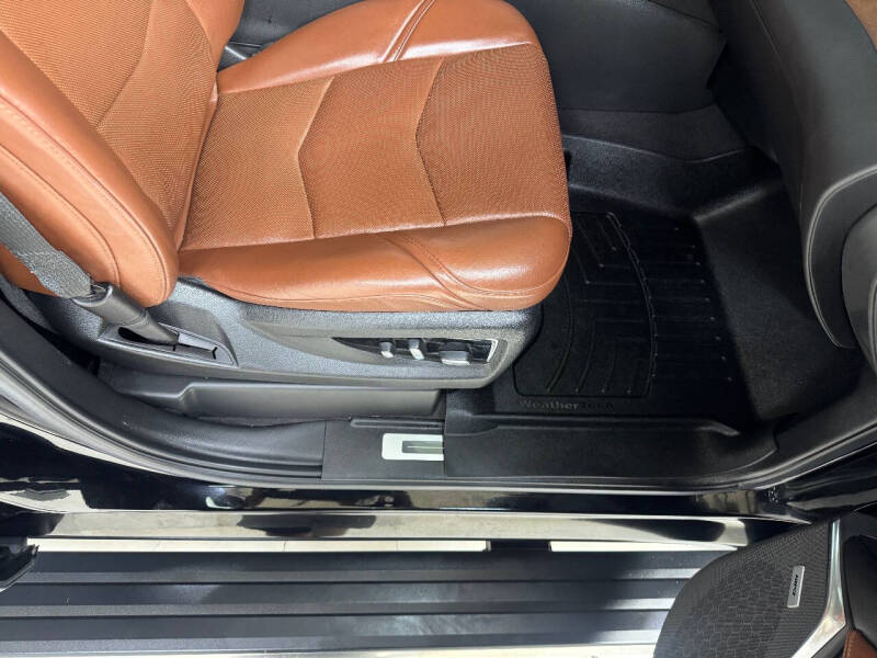 2020 Cadillac Escalade Premium Luxury