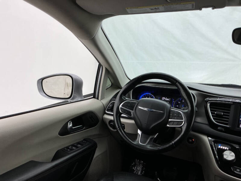 2020 Chrysler Pacifica Touring L