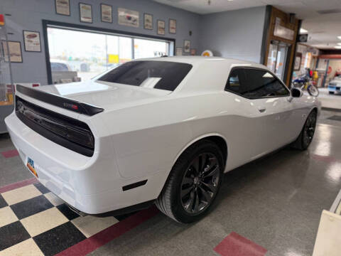 2014 Dodge Challenger SRT8 Core
