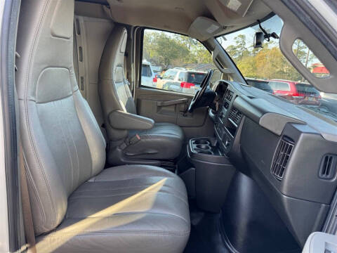 2023 GMC Savana 2500
