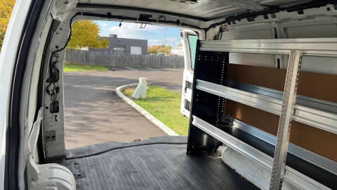 2022 Chevrolet Express 2500