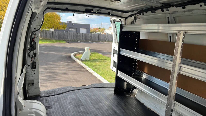 2022 Chevrolet Express 2500